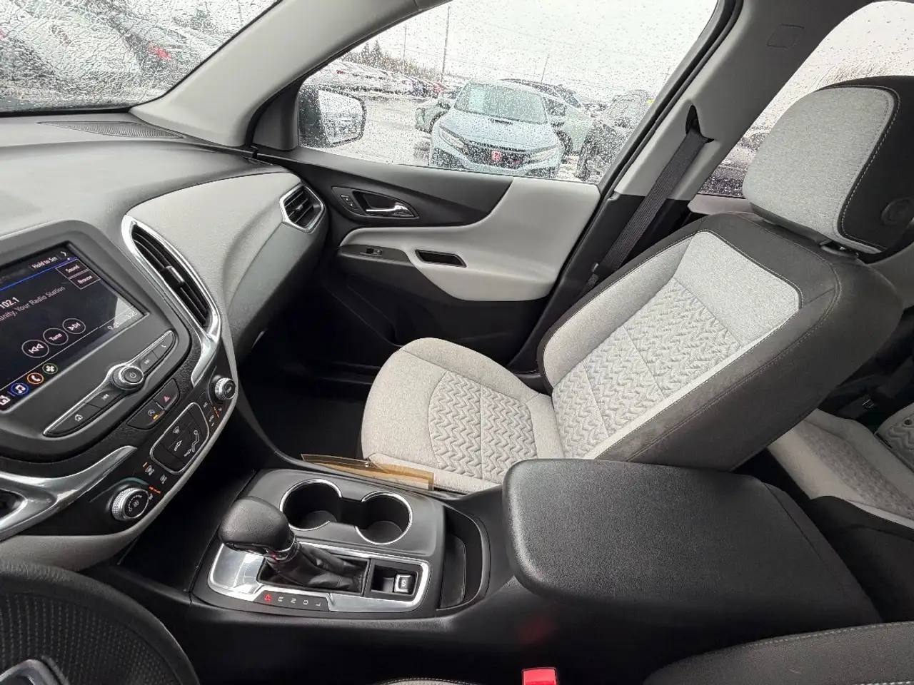 Chevrolet Equinox photo Chevrolet Equinox