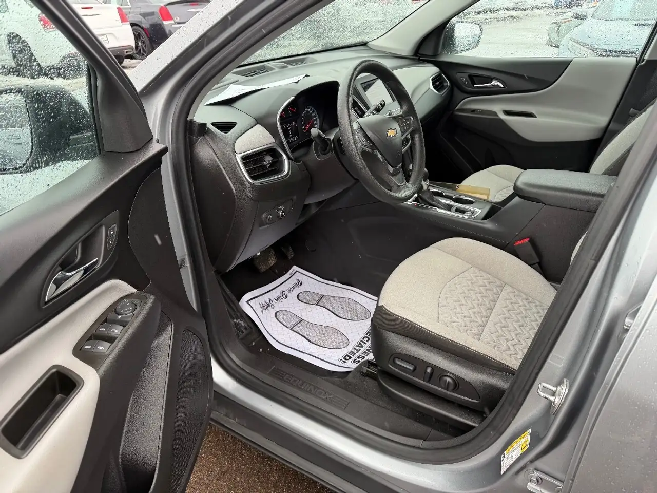 Chevrolet Equinox photo Chevrolet Equinox