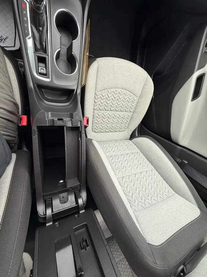 Chevrolet Equinox photo Chevrolet Equinox