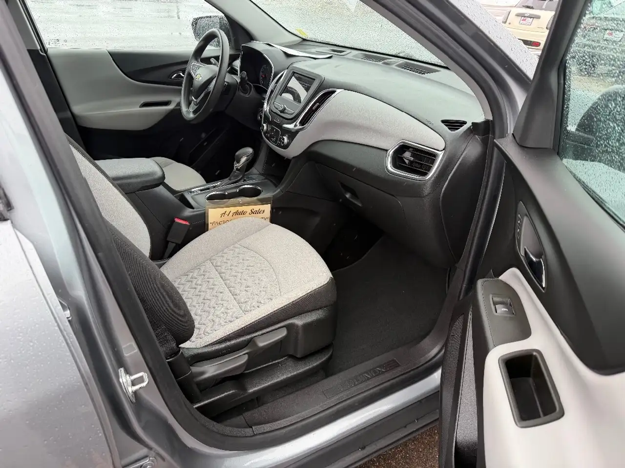 Chevrolet Equinox photo Chevrolet Equinox