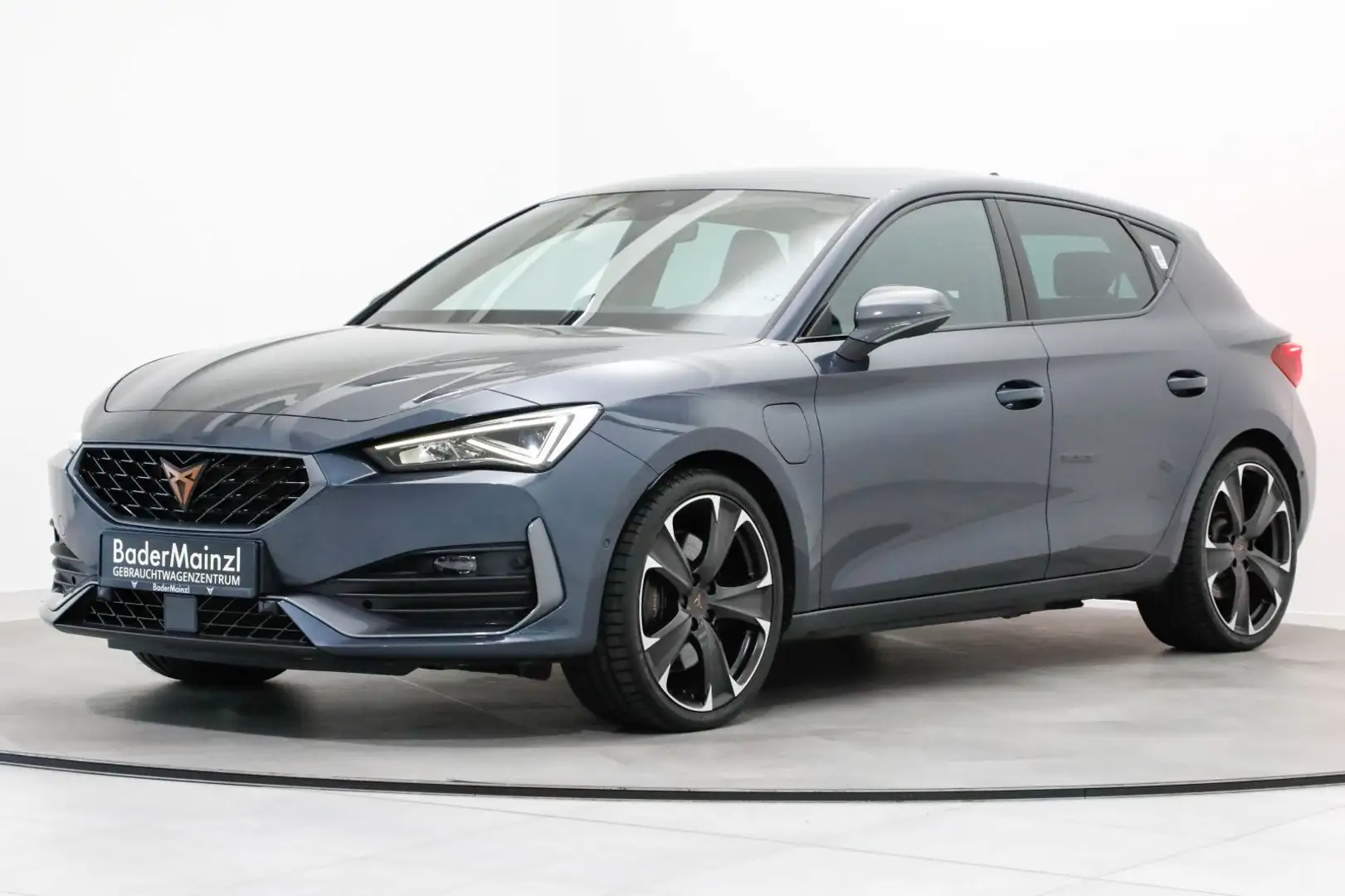 CUPRA Leon 1.4 eTSI VZ ACC SHZ Kam. CarPlay Grau - 2