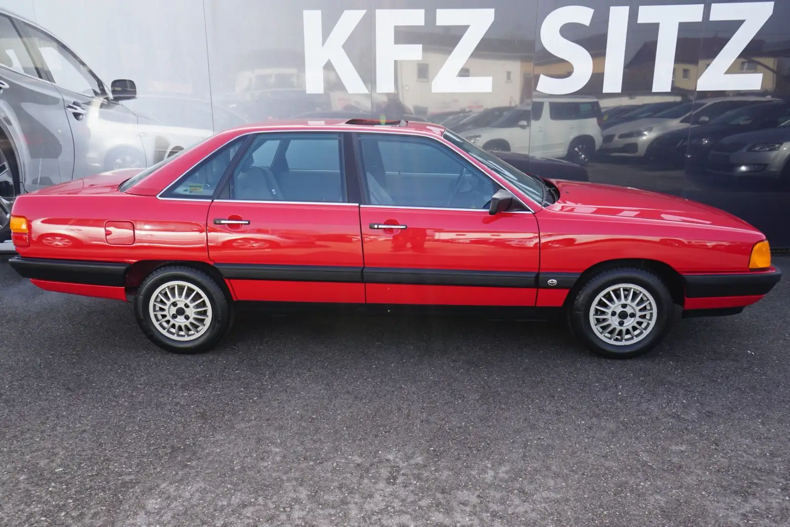Audi 100 Oldtimer Sammlerstück Rouge - 2