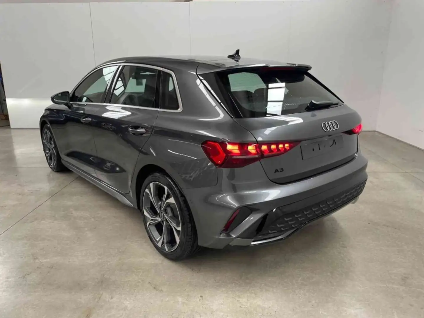 Audi A3 SPB 35 TDI S tronic S line MATRIX/ACC/Camera Grijs - 2