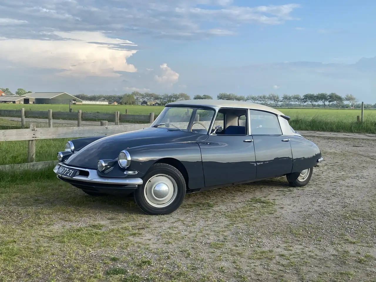 Citroen DS ID19 In Ongerestaureerde staat., foto 9