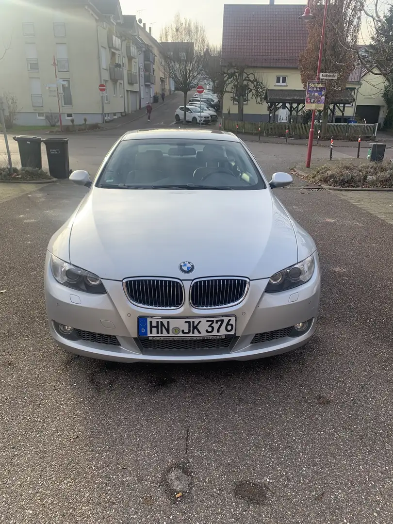 BMW 335 335i Grau - 1