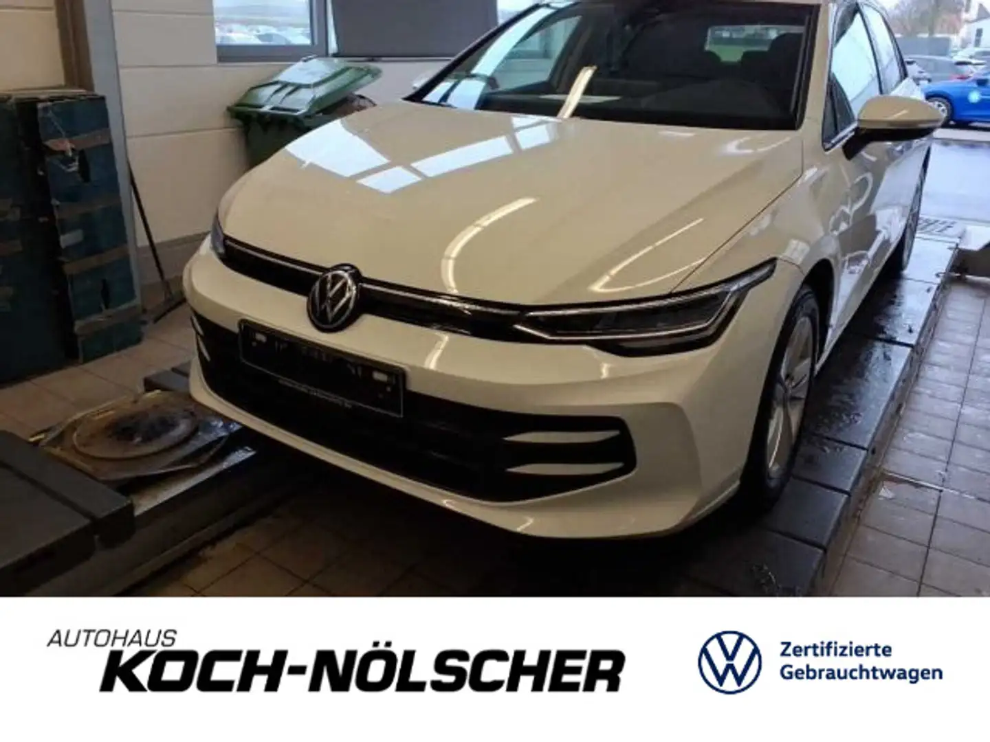 Volkswagen Golf VIII 1.5TSI Life Navi LED Kamera Weiß - 1