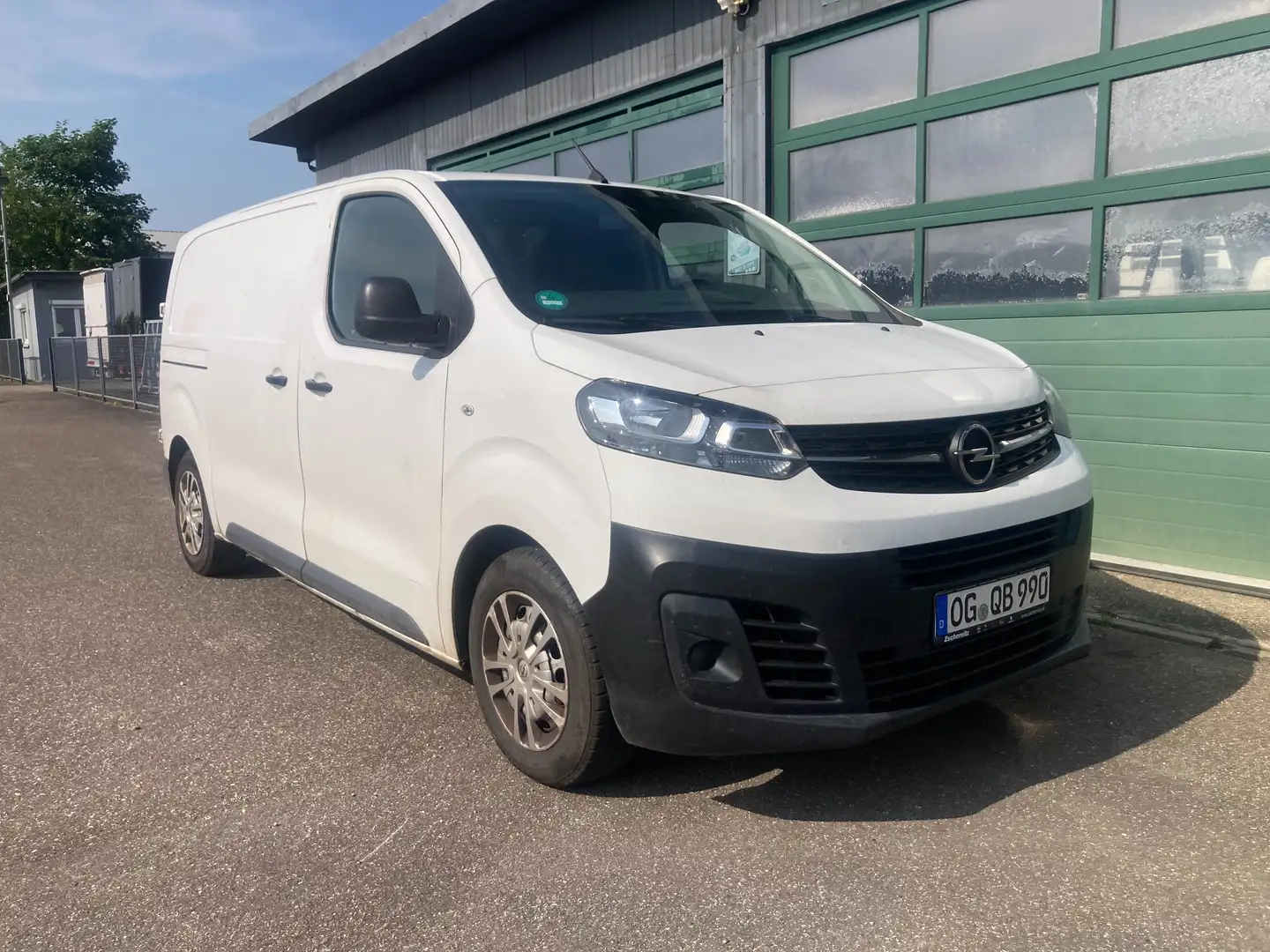 Opel Vivaro 1.5 D Edition (L2) AHK Klima BT Tempomat 3-Sitzer Weiß - 2