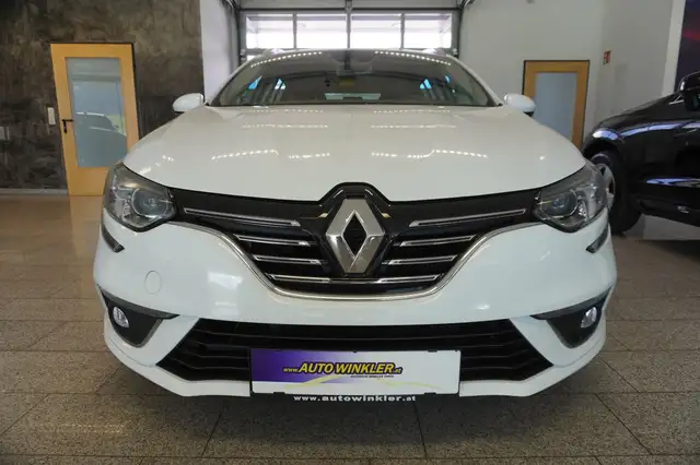 Renault Megane view 2