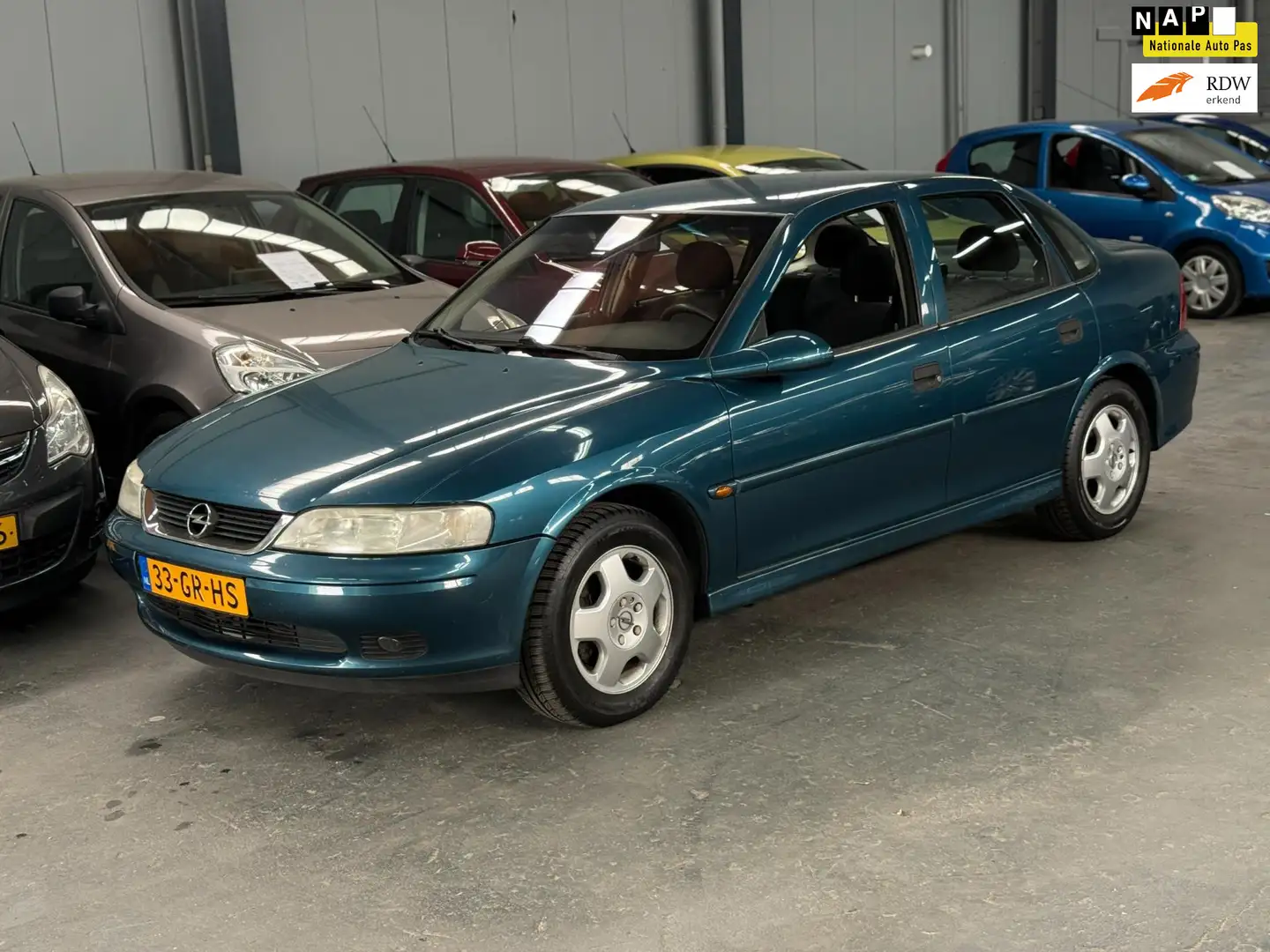 Opel Vectra 1.6-16V Business Edition APK NAP Bleu - 1