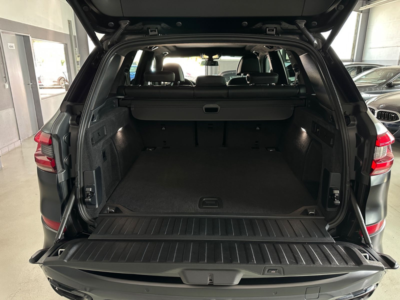 BMW X5 xDrive 30d Black Vermilion M-Sport — photo 13