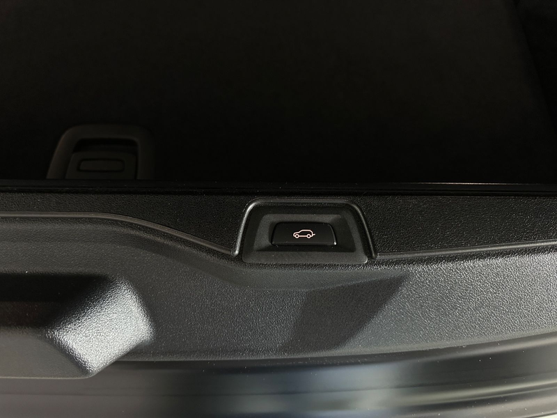 BMW X5 xDrive 30d Black Vermilion M-Sport — photo 10