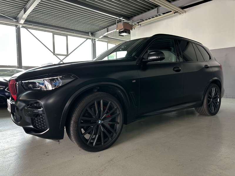 BMW X5 xDrive 30d Black Vermilion M-Sport — photo 5