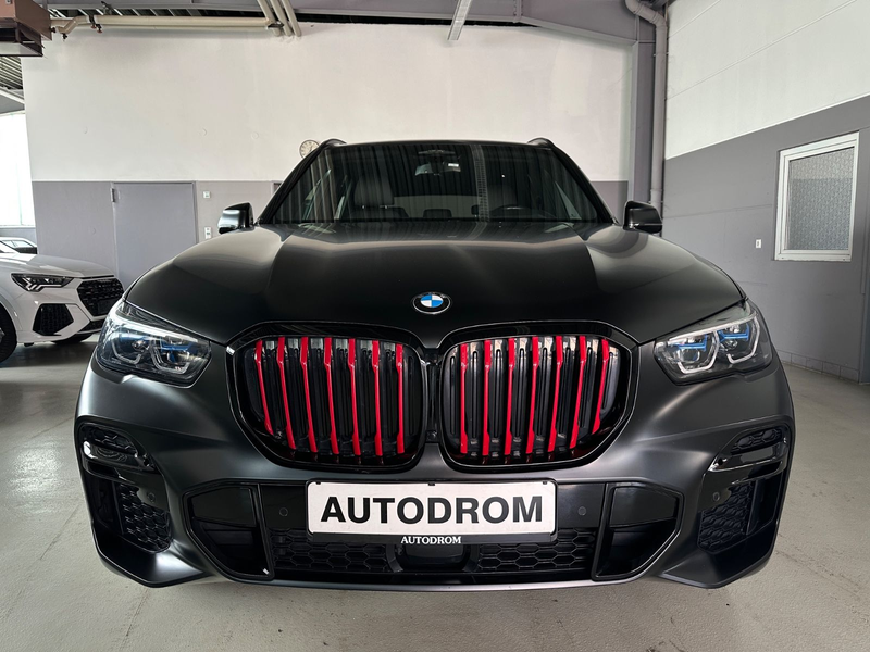 BMW X5 xDrive 30d Black Vermilion M-Sport — photo 2