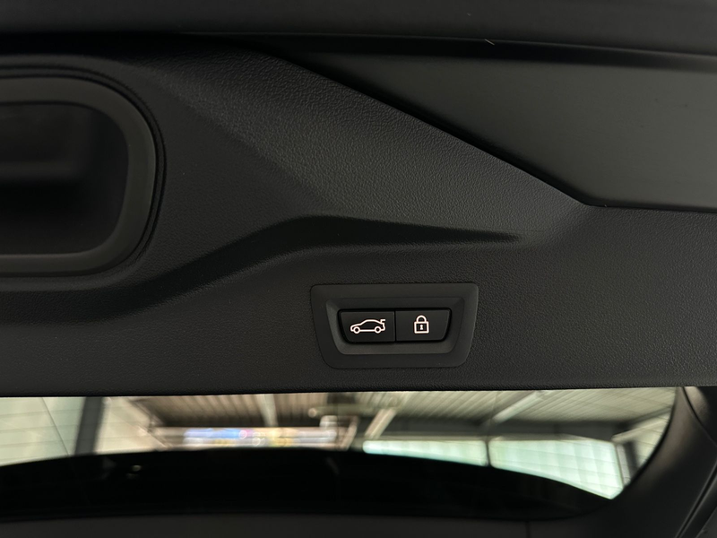 BMW X5 xDrive 30d Black Vermilion M-Sport — photo 11