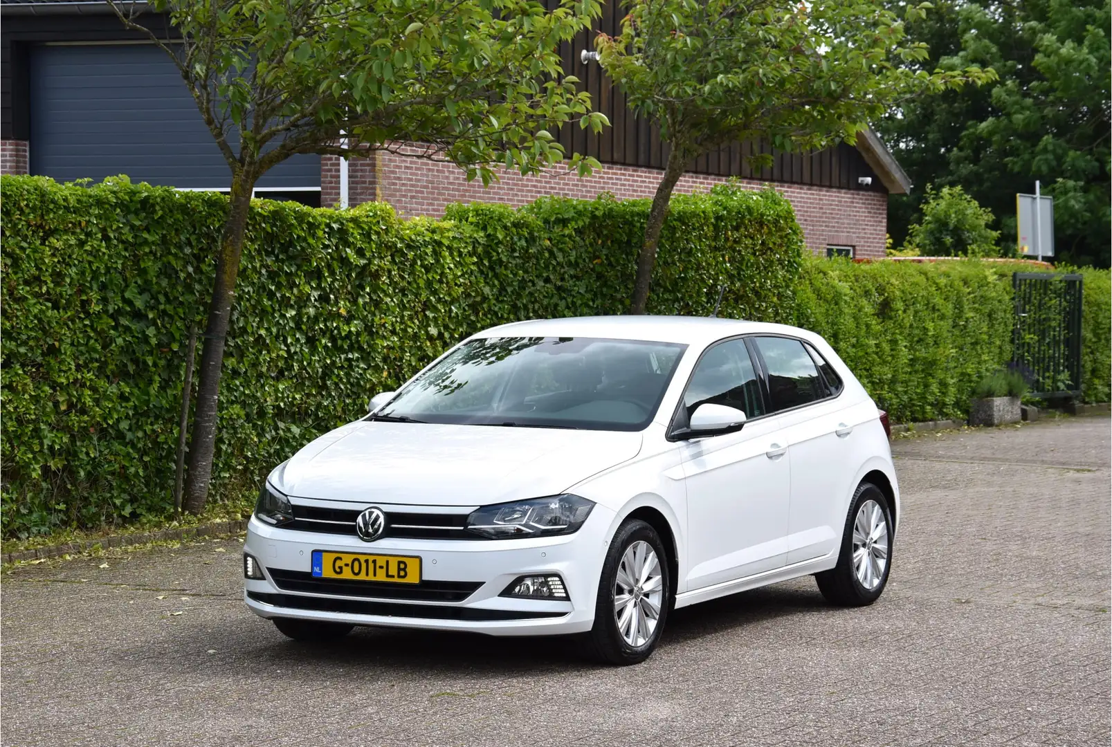 Volkswagen Polo 96 PK TSI Highline DSG Camera PDC ECC NAP in Topst Weiß - 1