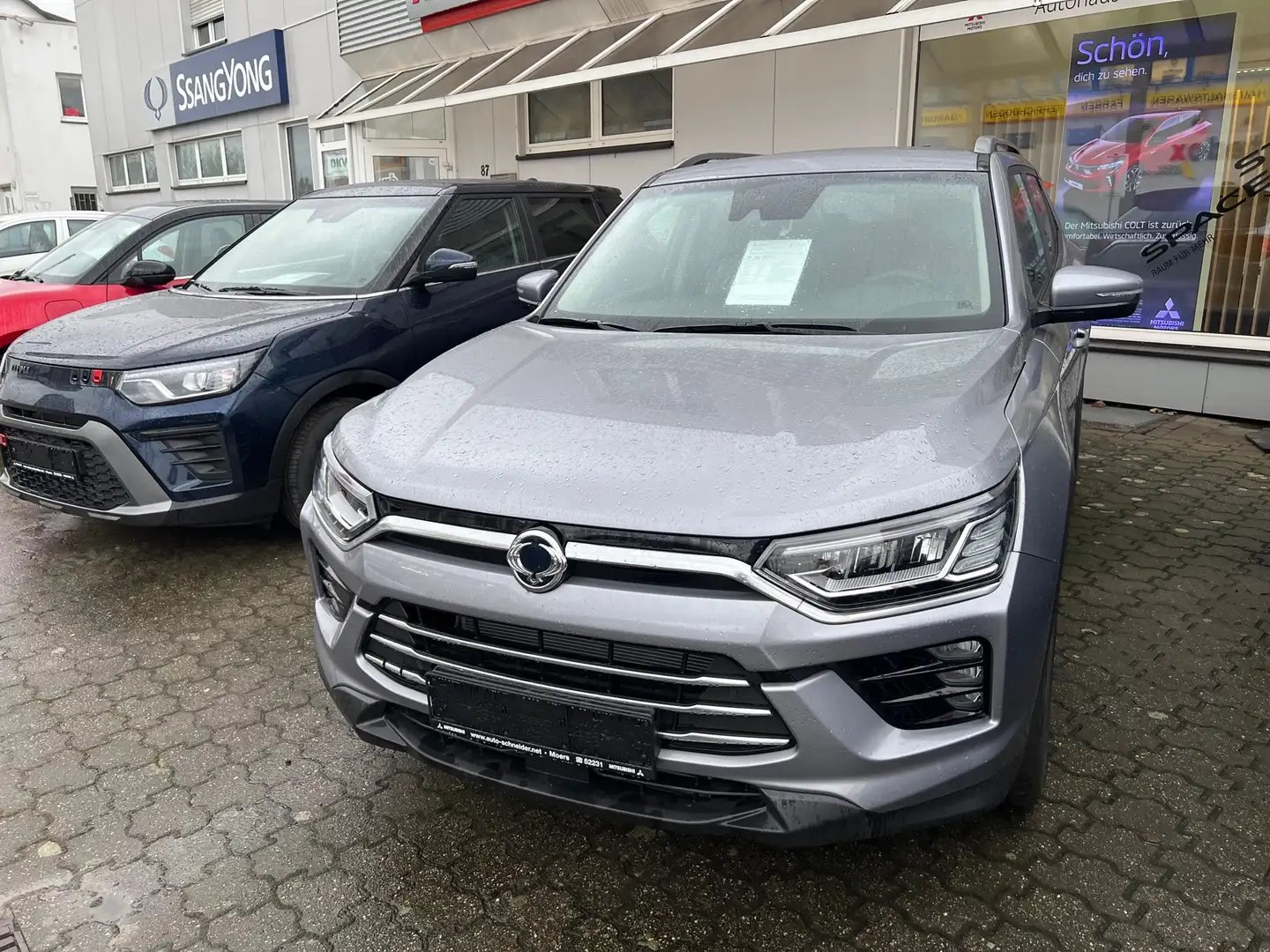 KGM Korando 1.5 T-GDi 2WD Automatik ,,Spezial" Gris - 1