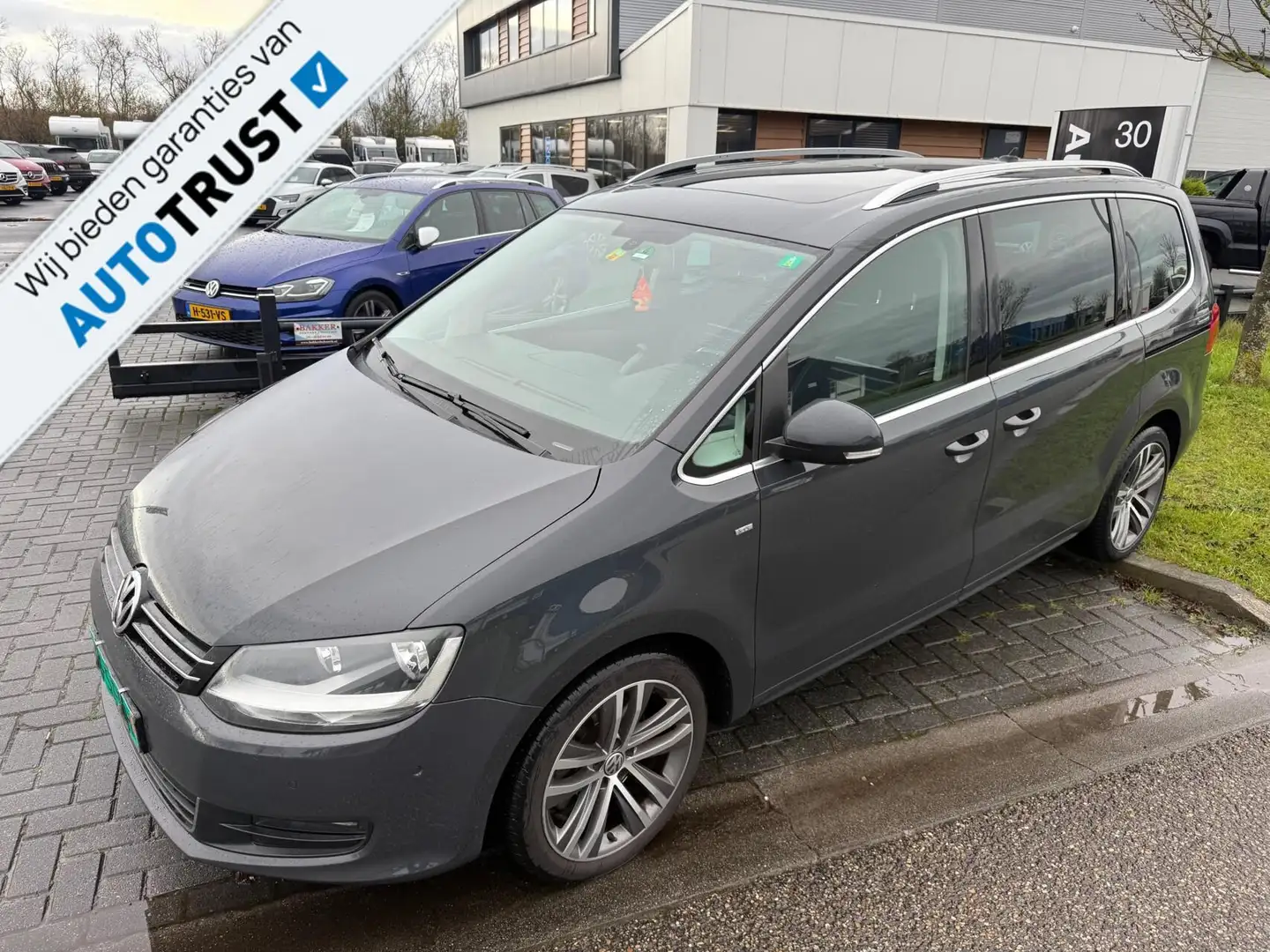 Volkswagen Sharan 1.4 TSI Highline 7 PERSOONS AUTOMAAT Gris - 1