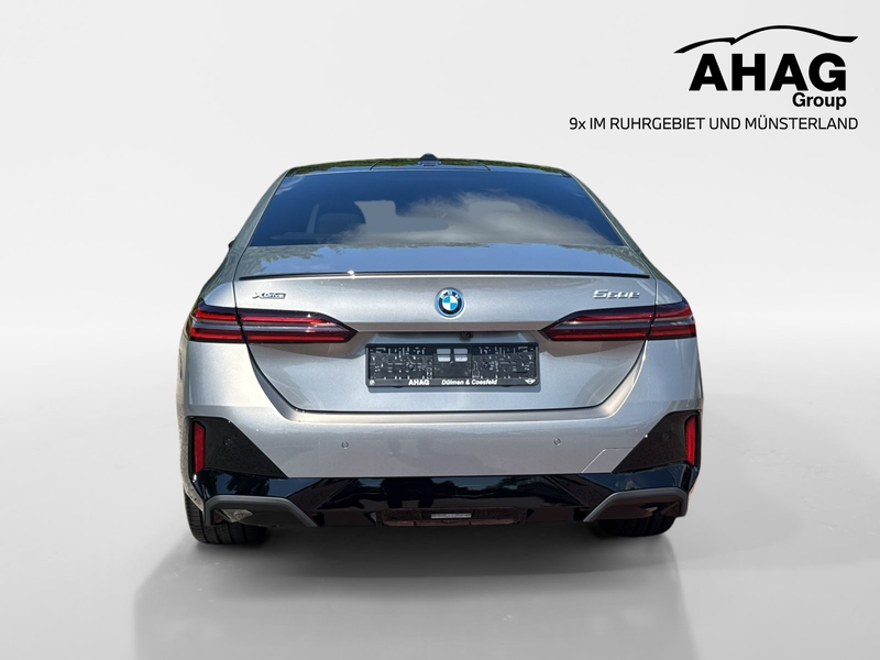 BMW 550 e xDrive LIMOUSINE — photo 5