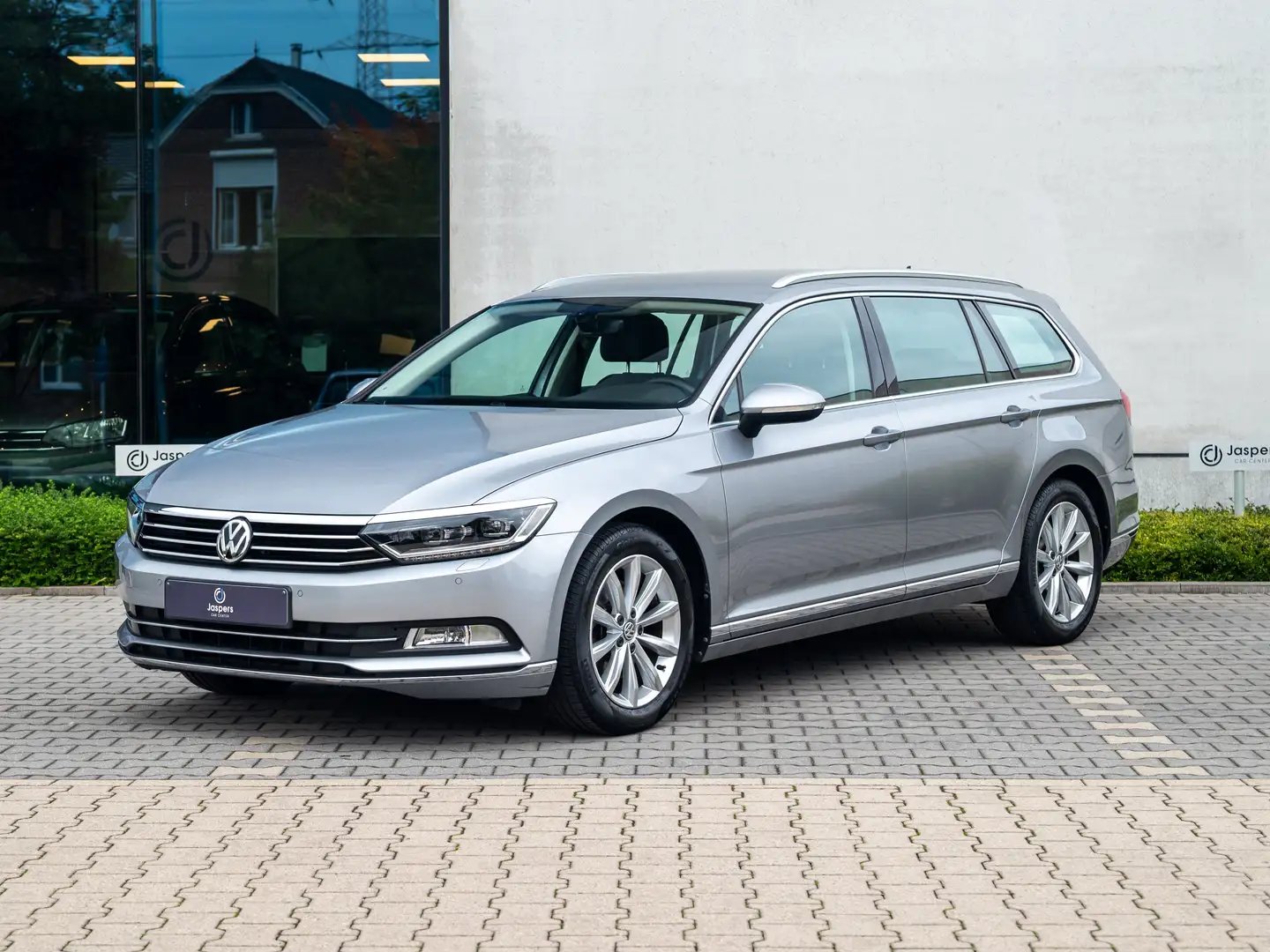 Volkswagen Passat Variant 1.5 TSI Elegance Business Zilver - 1