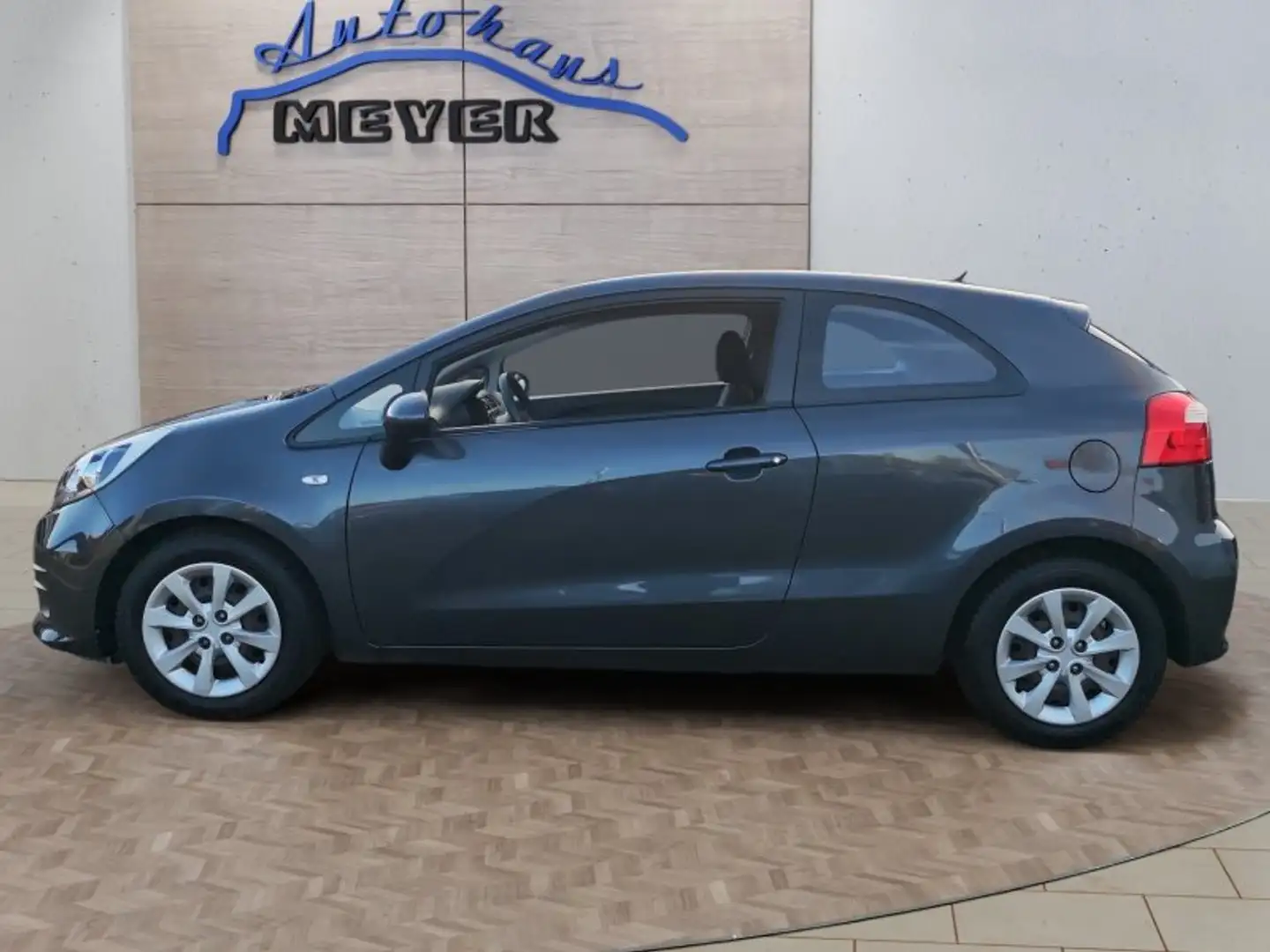 Kia Rio 1.2 Start  Klima/Radio-CD siva - 2