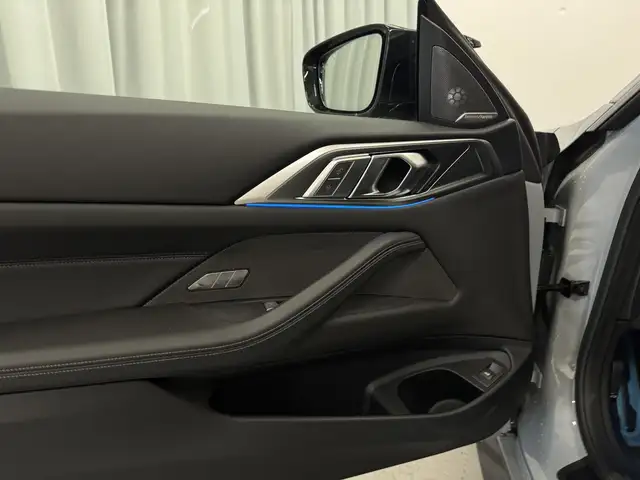 BMW M4 Competition M xDrive *Innovationspaket Harmam Kardon* Ansicht 17