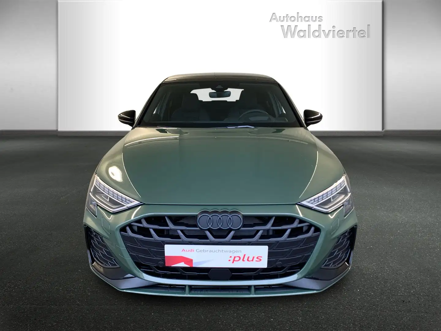 Audi A3 35 TDI S line Grün - 2