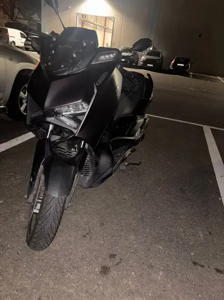 Yamaha X-Max 125