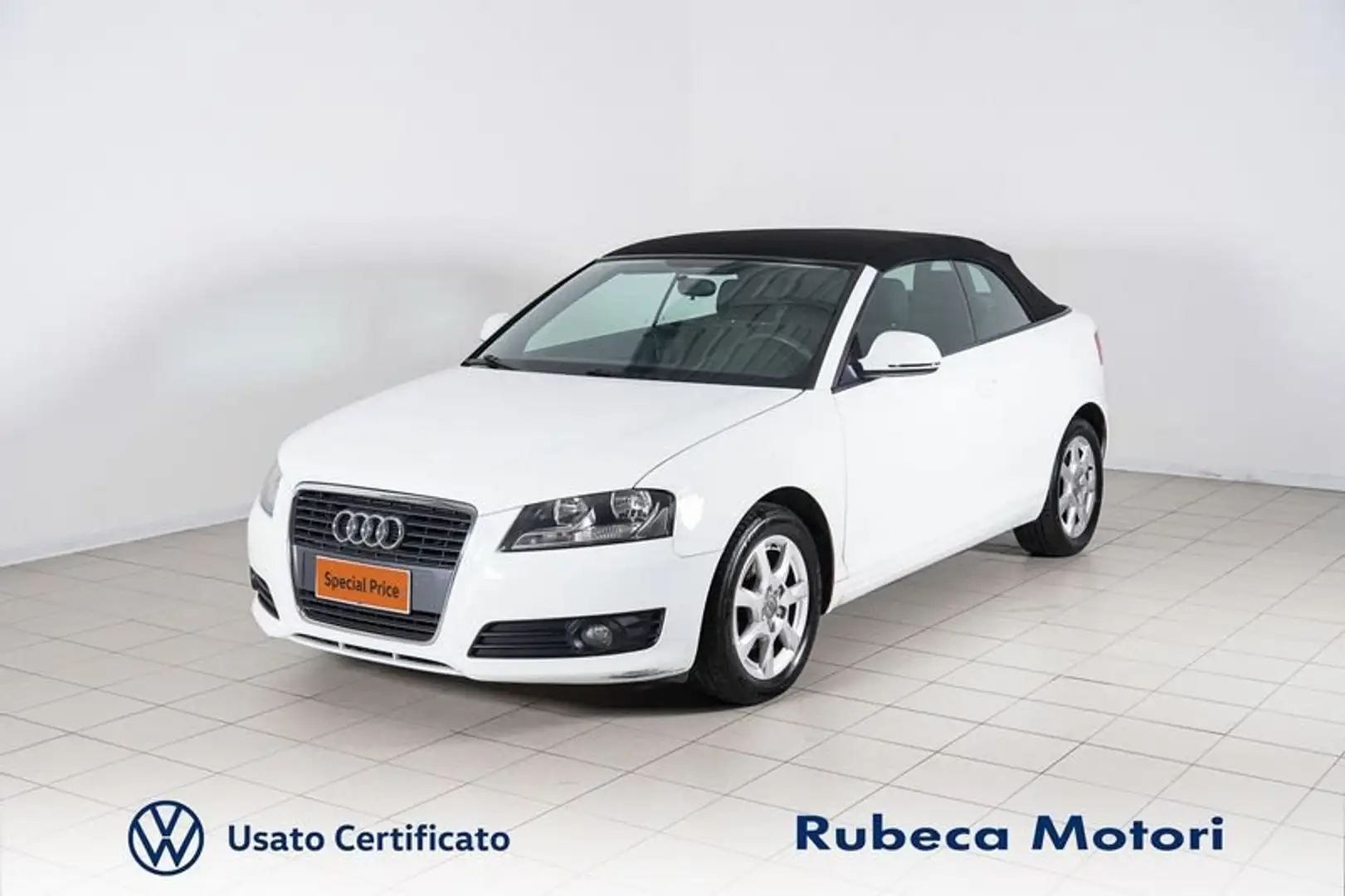 Audi A3 Cabrio 1.9 TDI F.AP. Attraction 105CV Weiß - 1