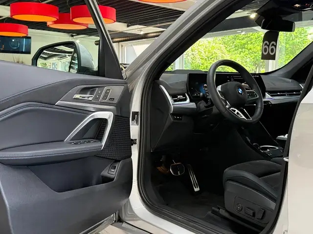 BMW X1 view 7