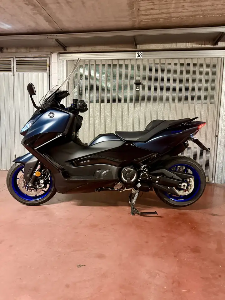 Yamaha Tmax 560