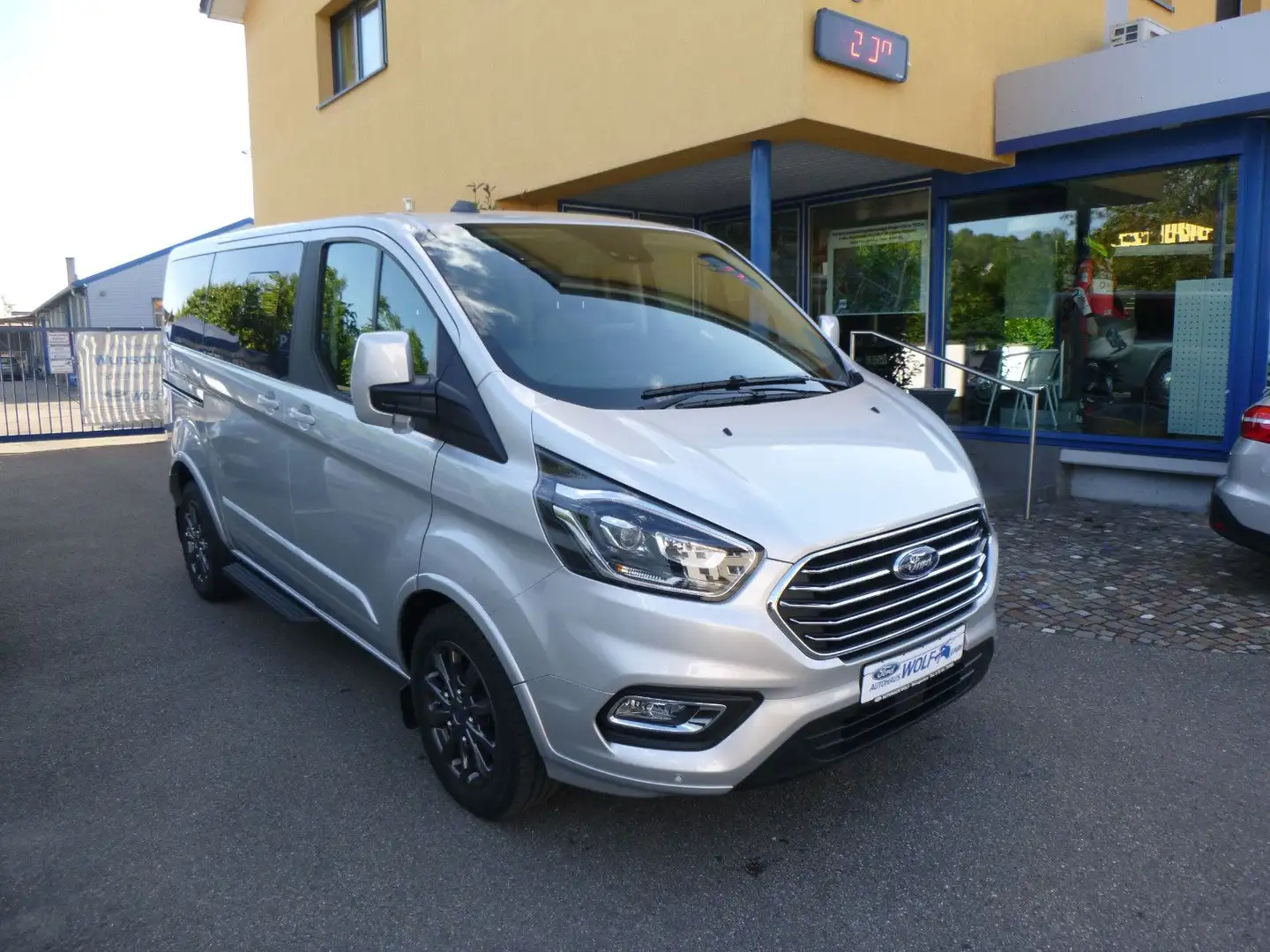 Ford Tourneo Custom L1 Titanium X MHEV iACC FGS -30% Silber - 1