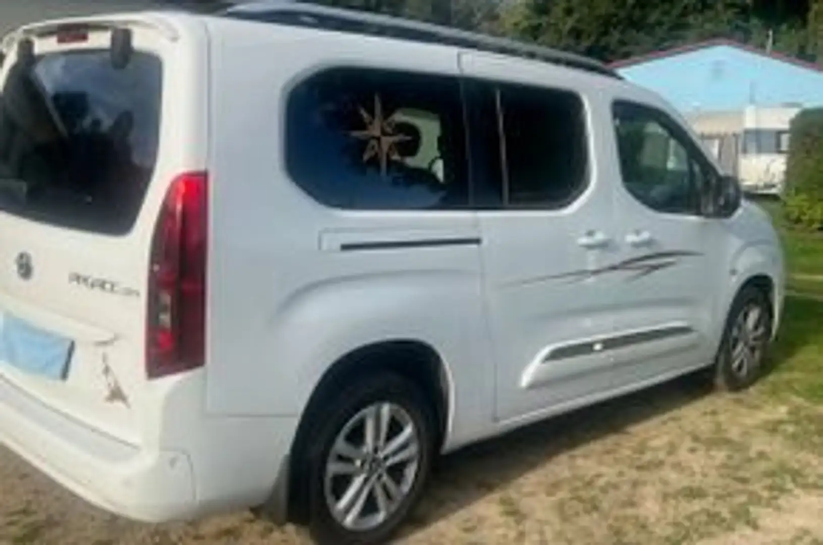 Toyota Proace City Proace City Verso 5-Türer Verso 1.2 Turbo L2  T Bílá - 2