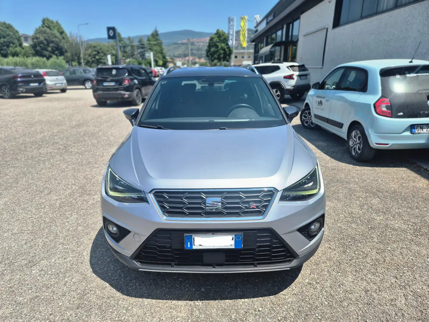 SEAT Arona Arona 1.0 tgi FR 90cv Gris - 2