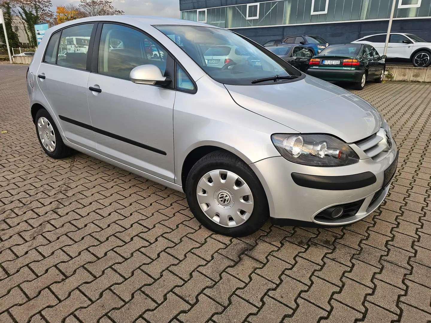 Volkswagen Golf Plus Golf V Plus 1.6 FSI Comfortline,PDC,ZV,Tüv01/27 Silber - 1