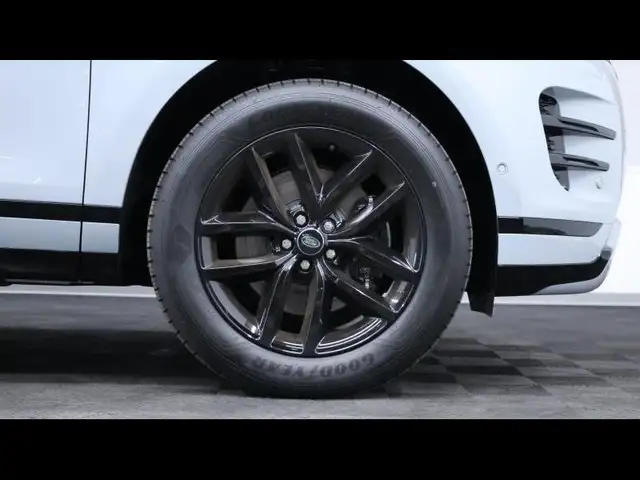 Land Rover Range Rover Evoque view 10
