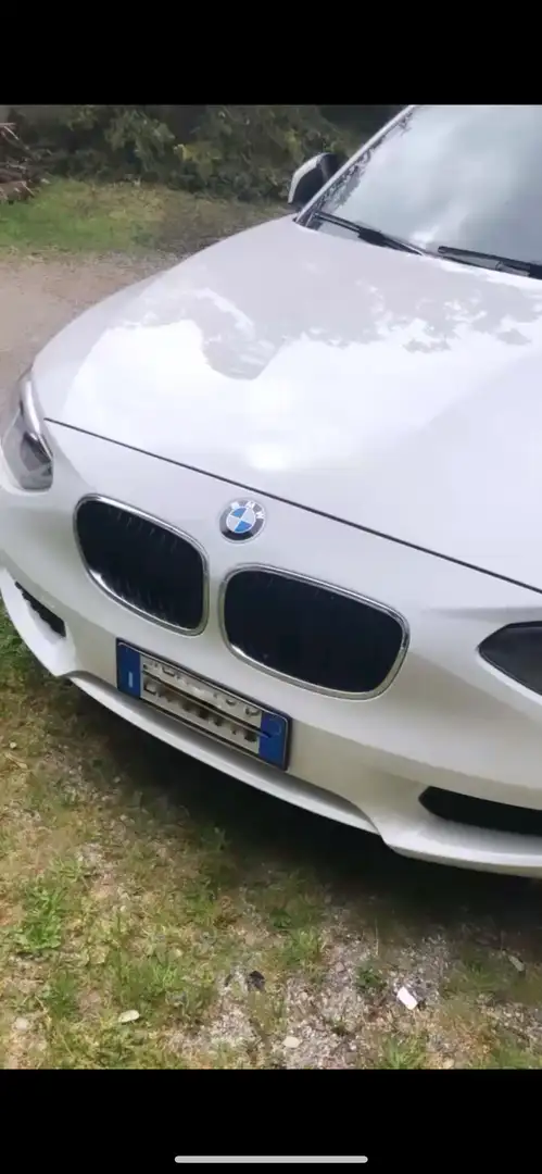 BMW 114 Serie 1 F/20-21 2011 114d 5p Unique Bianco - 2