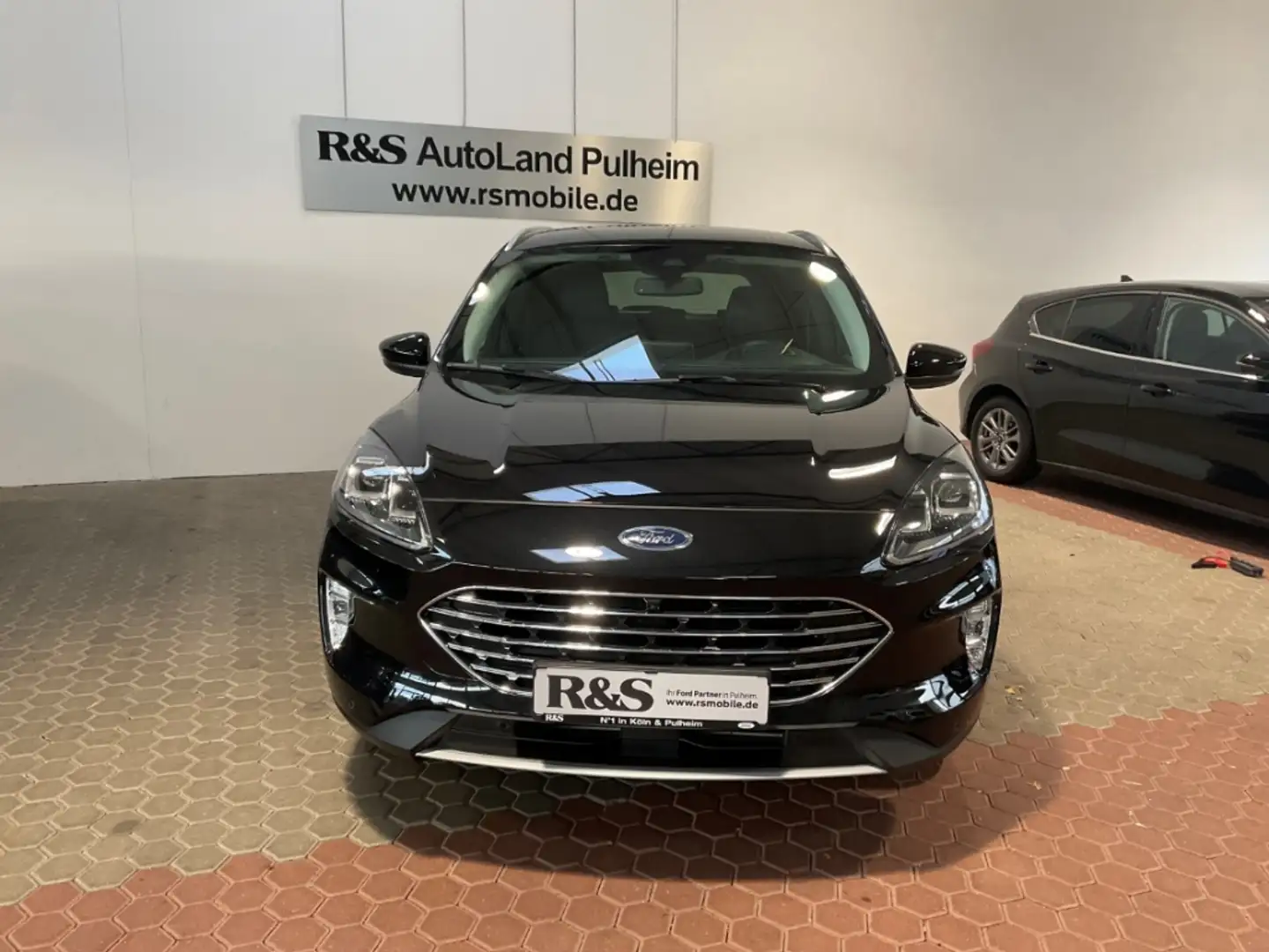 Ford Kuga Titanium X RÜCKF. NAVI. Winter-P. PDC. Allwetterre Schwarz - 2