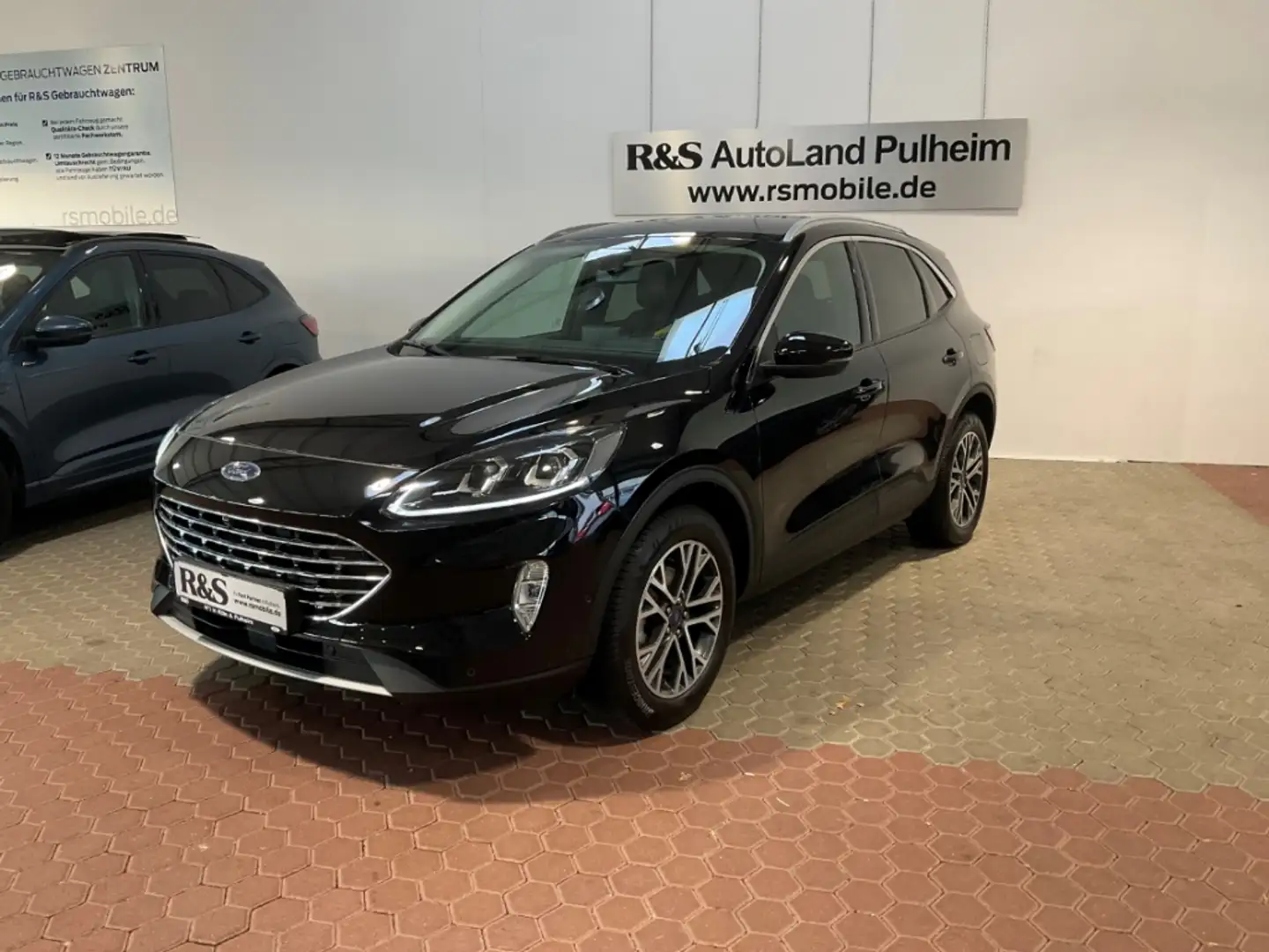 Ford Kuga Titanium X RÜCKF. NAVI. Winter-P. PDC. Allwetterre Schwarz - 1