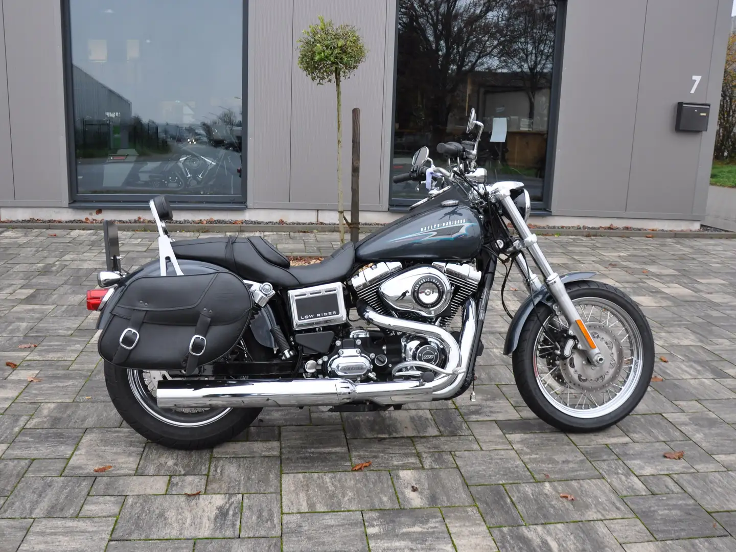 Harley-Davidson Low Rider 5HD1 erst 3000 km Top Zustand Weiß - 1