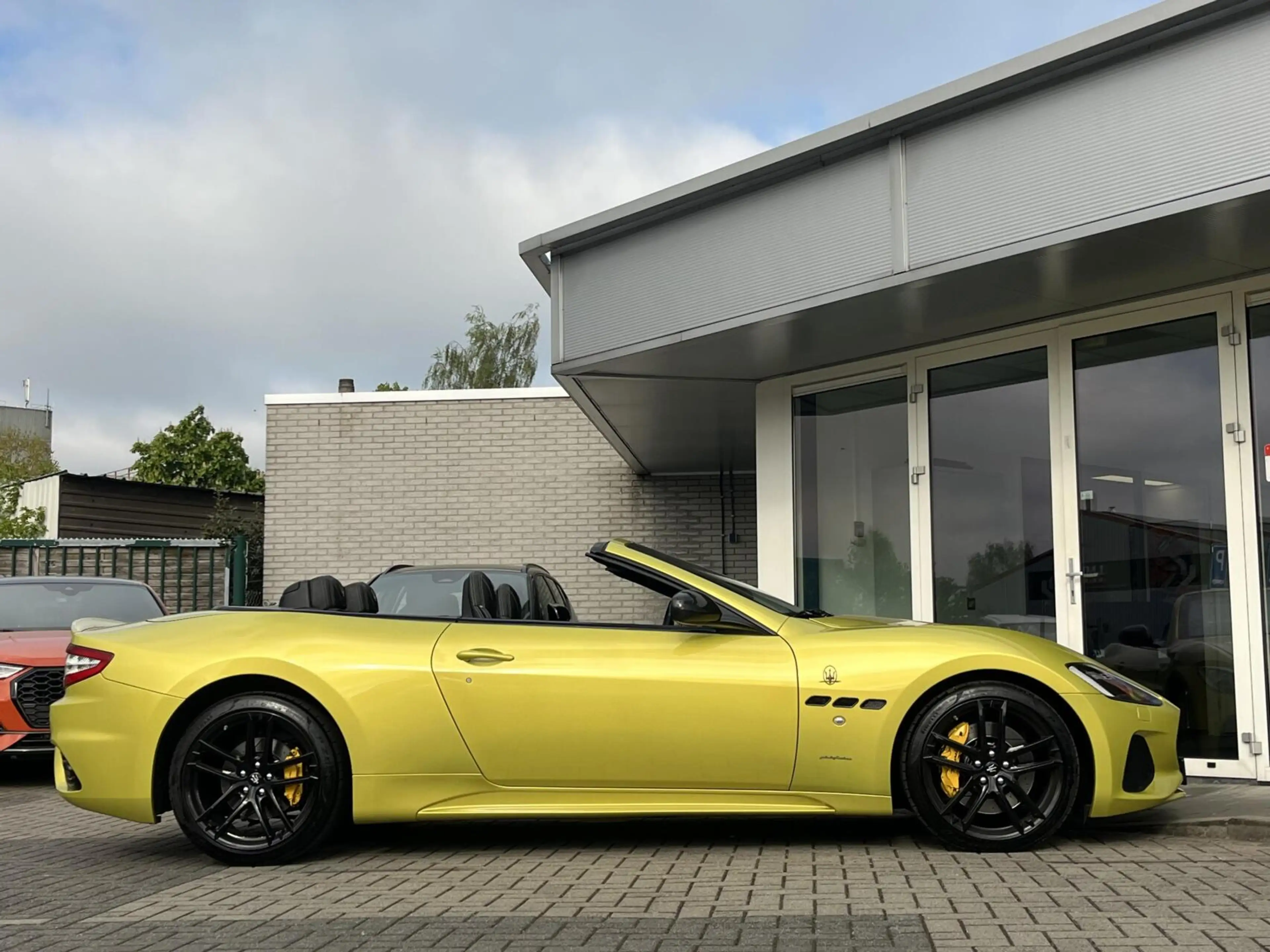 Maserati GranCabrio 4.7 Sport 460PK UNIEK! LAGE KM STAND — photo 3