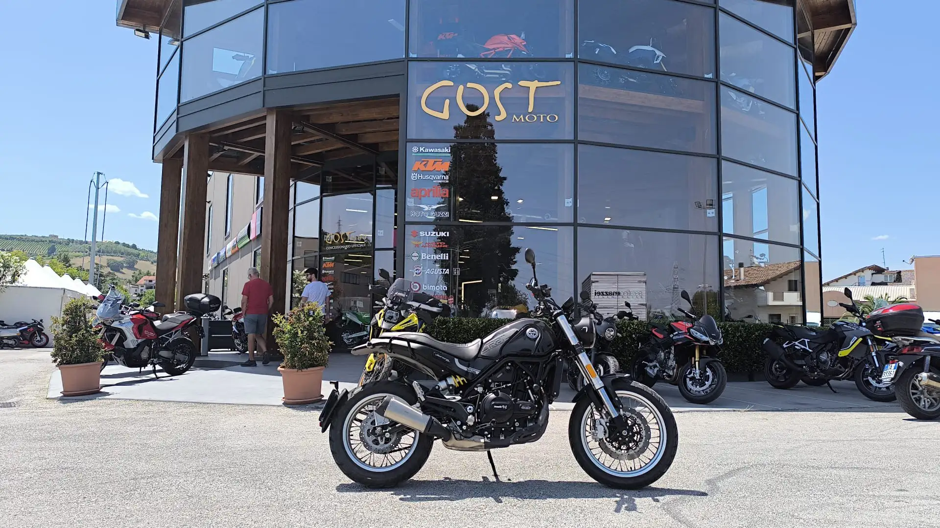 Benelli Leoncino trail - 1