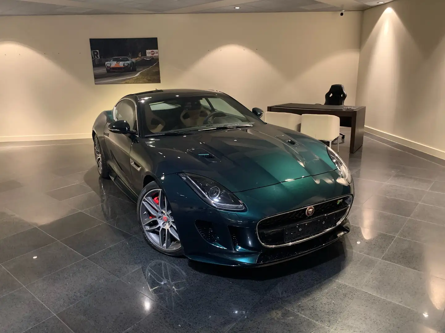 Jaguar F-Type 5.0 V8 R Coupé AWD Groen - 1