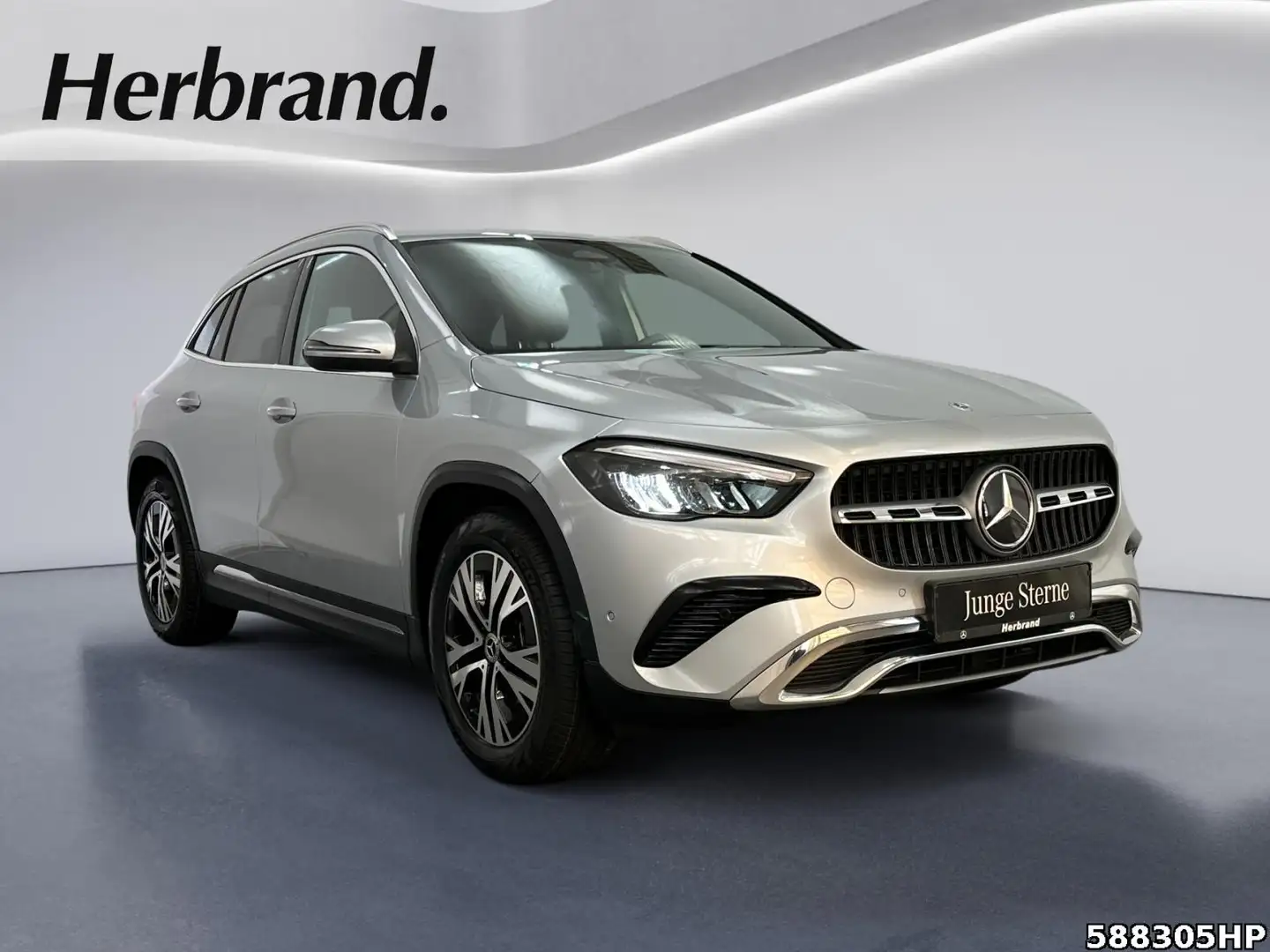 Mercedes-Benz GLA 180 Progressive Anhängevorrichtung, Lenkradh Argent - 2