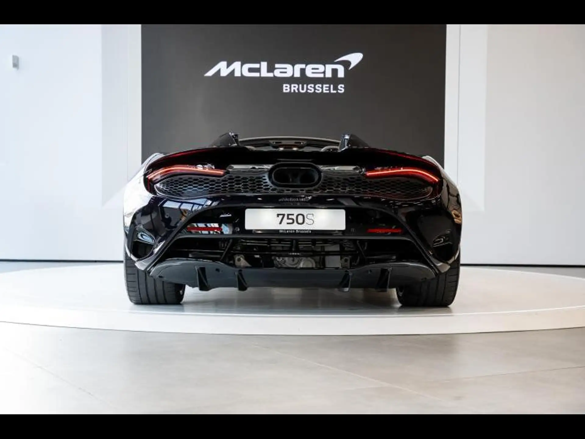 맥라렌 750S 750 2023 블랙 사진 7
