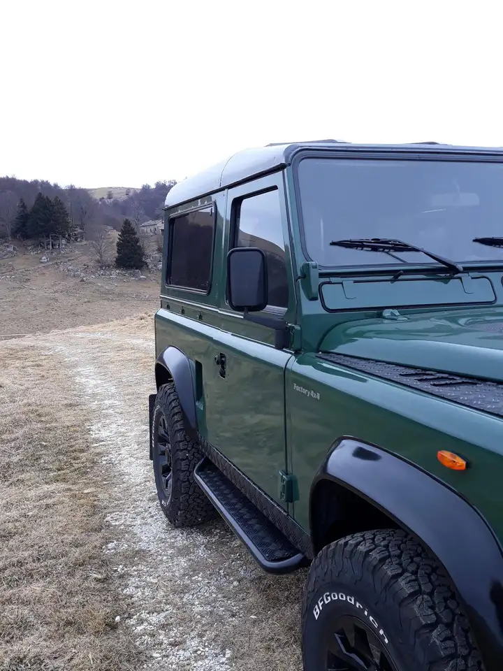 Land Rover Defender 90 2.5 Hard Top, foto 3