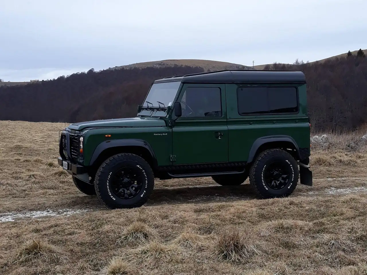 Land Rover Defender 90 2.5 Hard Top, foto 4