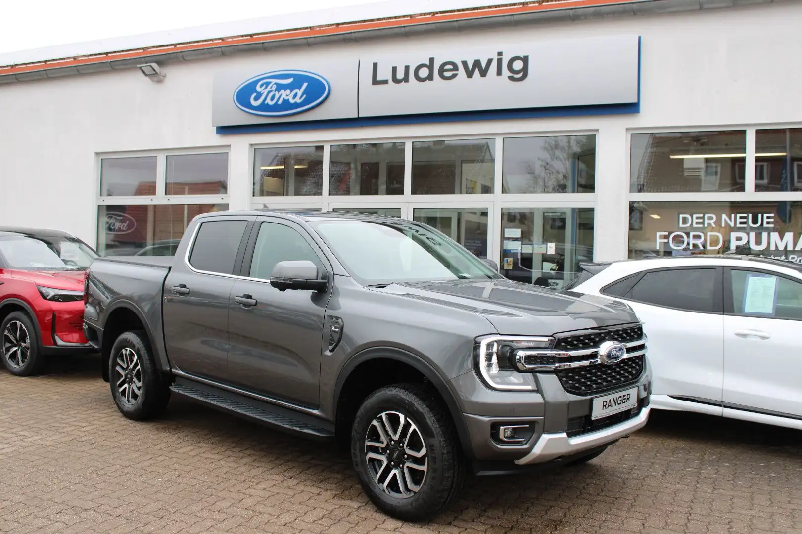 Ford Ranger Limited DOKA e-4WD AHK LED 360° Aut. Grau - 1