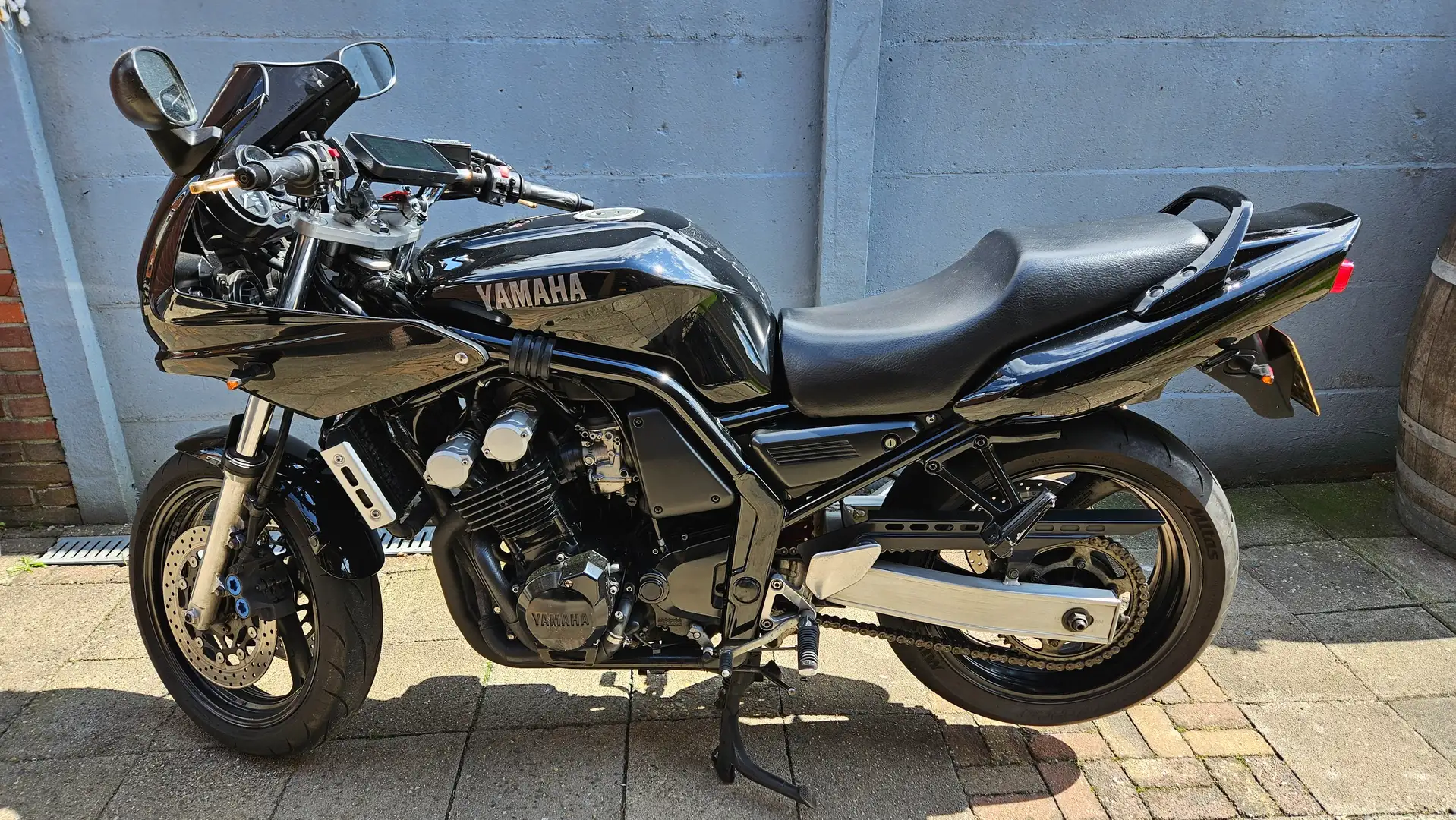 Yamaha FZS 600 Černá - 1