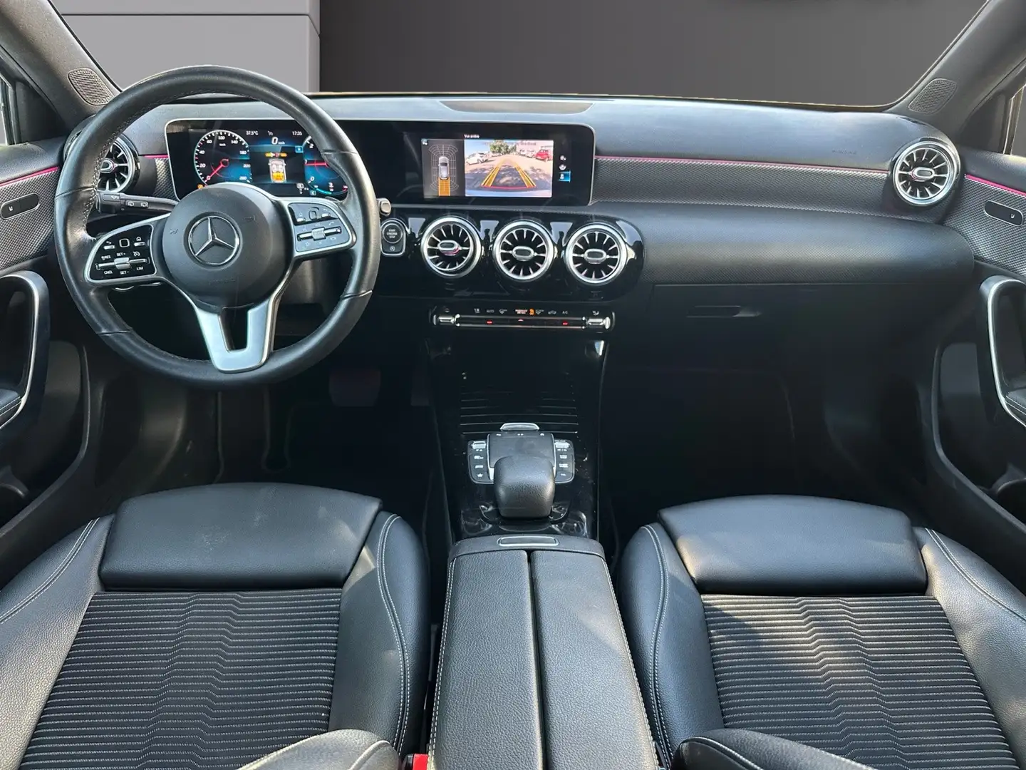 Mercedes-Benz Progressive Line Gris - 2