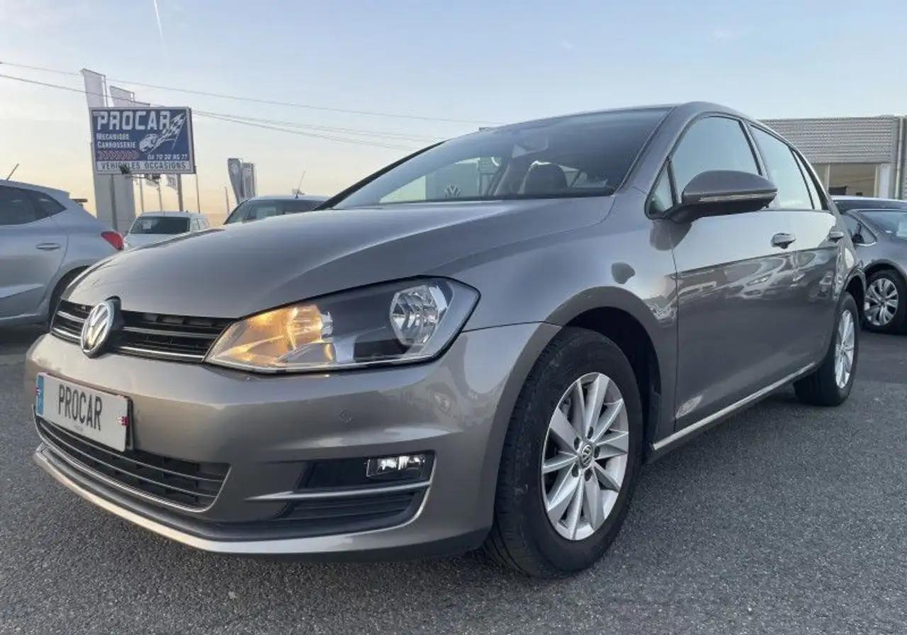 Volkswagen Golf VII 1.6 TDI 110CH BLUEMOTION FAP CONFORT
